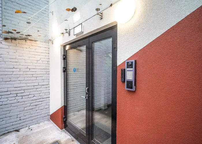 Airport-bus - 13 North - 8 * Таллин